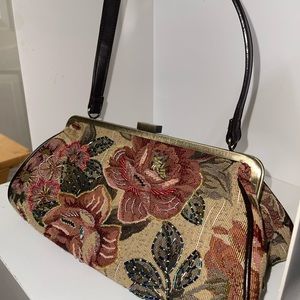 *SOLD* Vintage Floral Beaded Tapestry Handbag Purse Dr Handbag Antique Brass